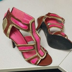 Promise size 8 pin and brown heels never worn